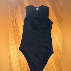 NWOT OQQ black Ribbed Square Neck Bodysuit medium M cinched‎ Tik Tok boutique